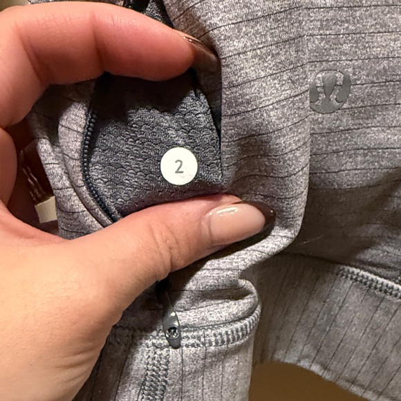 lululemon Run For Gold Long Sleeve Top - Picture 4 of 4